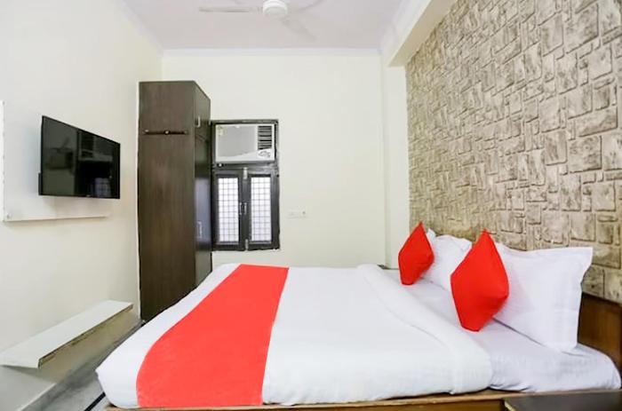 Hotel Green High - Laxmi Nagar Metro Gate No 5