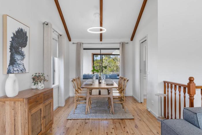 Niara - renovated 4BR Vincentia beach house