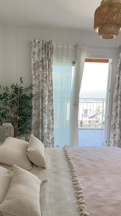 Boğaziçi is centrally located