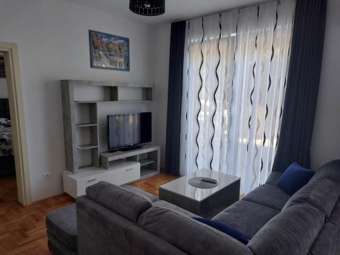 Luxury Andrej Apartment with Garage