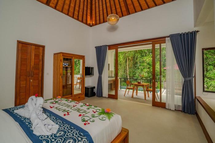 Krish Villa C - 1BR Private Pool & Lush Jungle View