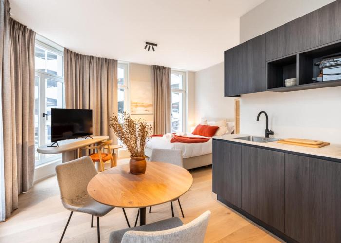 TIDYY - Modern Studio with Views