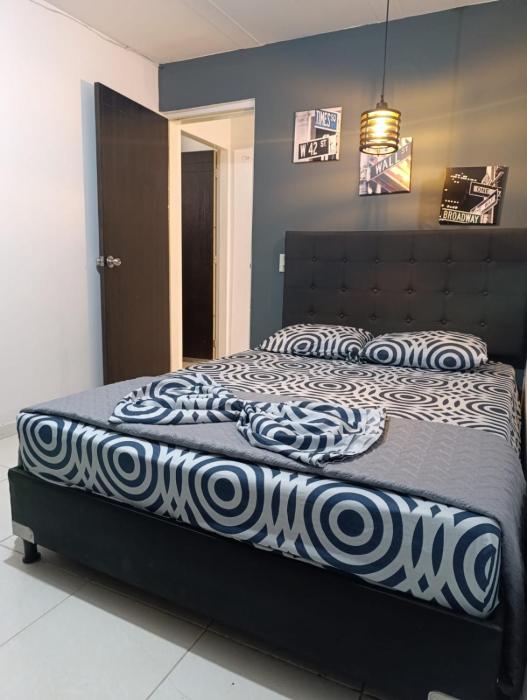 E2P RENOVADO y BELLO APARTAMENTO EN LAURELES ESTADiO