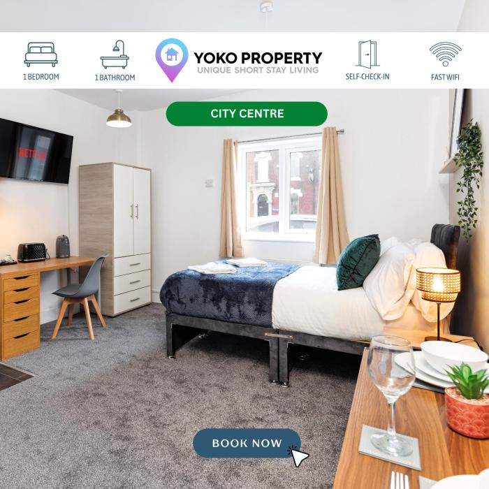 City Centre Studio 8 with Kitchenette, Free Wifi and Smart TV by Yoko Property