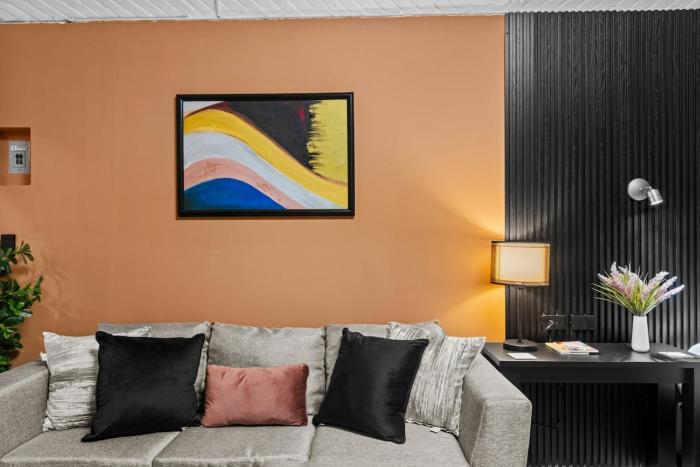 Historic Center Loft with AC and Private Parking