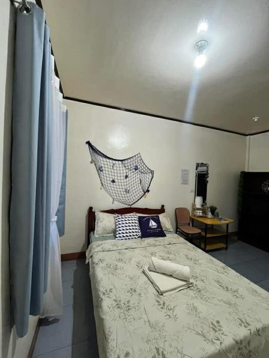 Cozy Studio Near the Beach with Free Parking by Bantayan Paw and Palm Stays