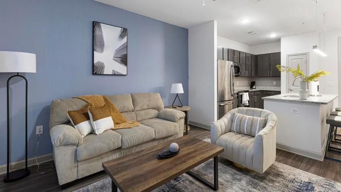 Landing Spectacular 1BD Yoga Studio Gym