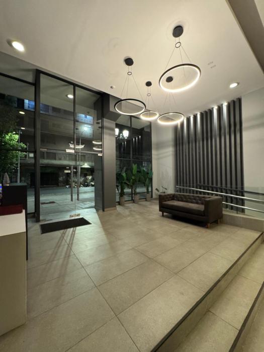 Departamento moderno confortable y con ubicación privilegiada de la ciudad Cercano a Palacio De La Moneda y los lugares turisticos de Santiago