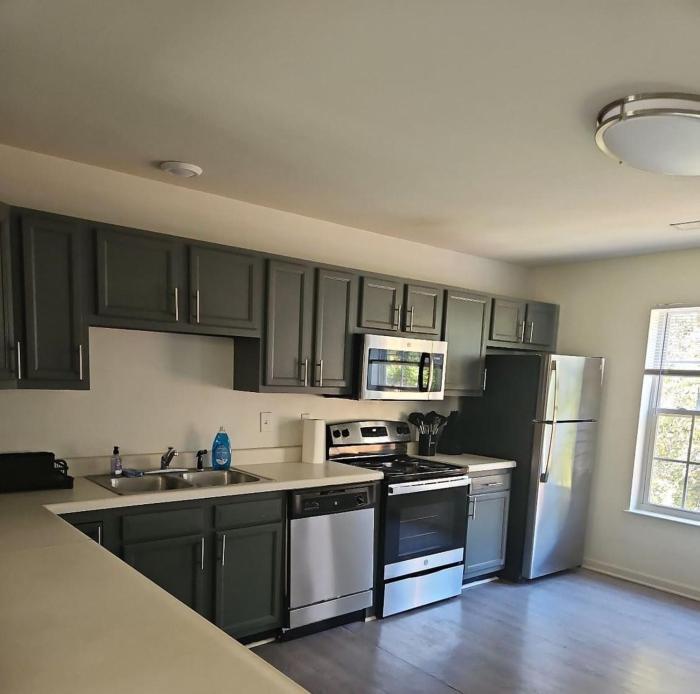 New Modern Comfort with Pool and Clubhouse