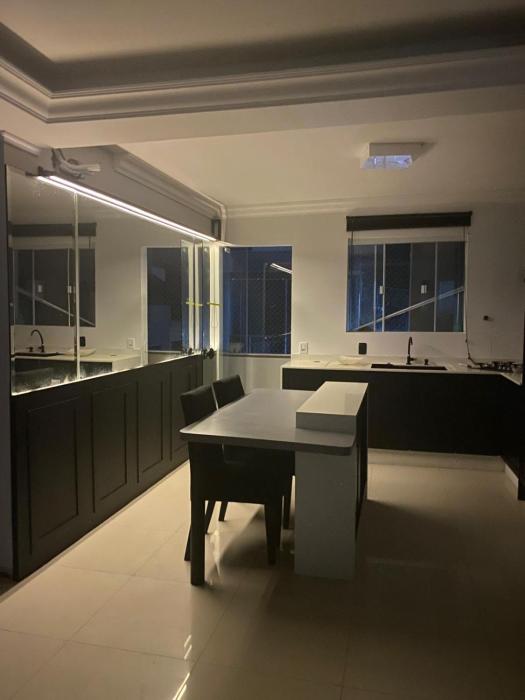 Sua Casa de Férias em Balneário Camboriú - 3 Quartos a Poucos Minutos da Praia