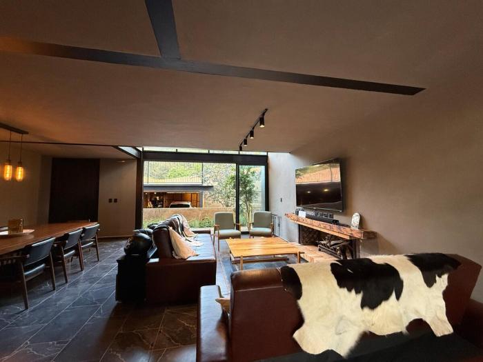 Enso House in Valle de Bravo