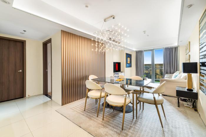 Elegant 2BR City View near City of Dreams, Okada, Solaire, PARQAL, Ayala Malls, MOA, and Airport