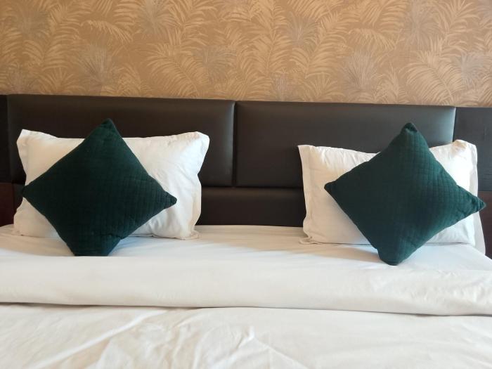 Golden Palm Airport View