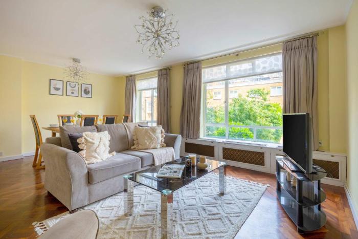 BnBNova - 2BR - Museum & Londons West End