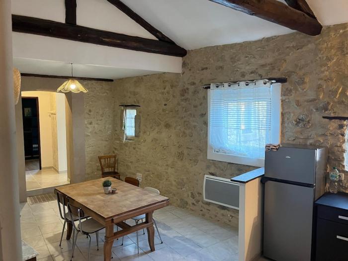 100 m2 charming apartment