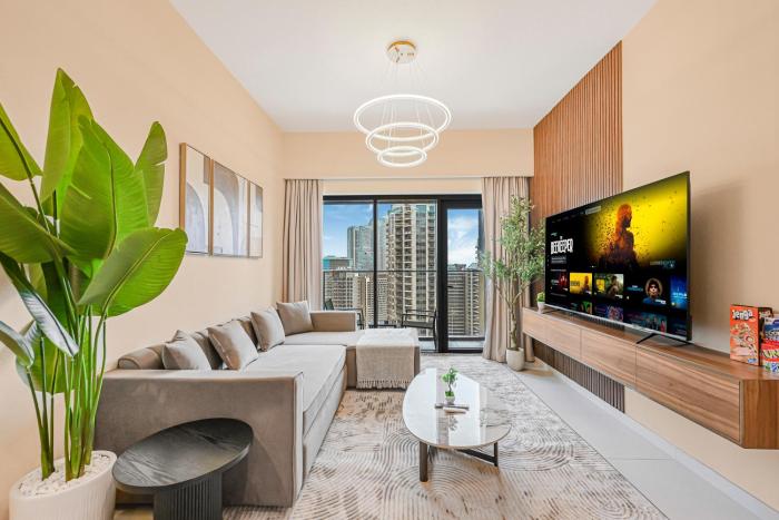 Burj Royale 2BD Apartment 21st Floor Dubai Skyline View