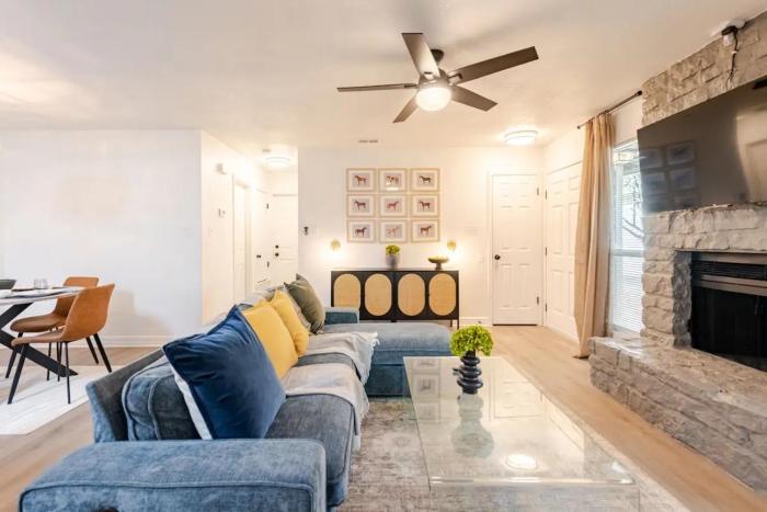 Modern 3BR Townhouse Near Brushy Creek Duplex