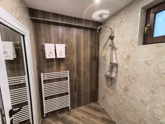 Карина - къща за гости