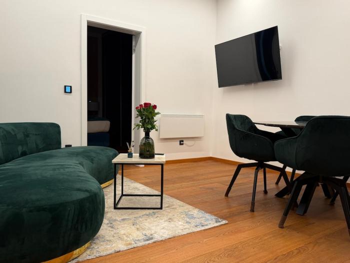 Laura Star Apartment