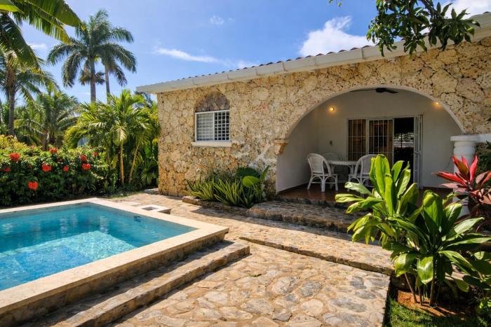 Casa los Mangos Private pool 150 m from the beach