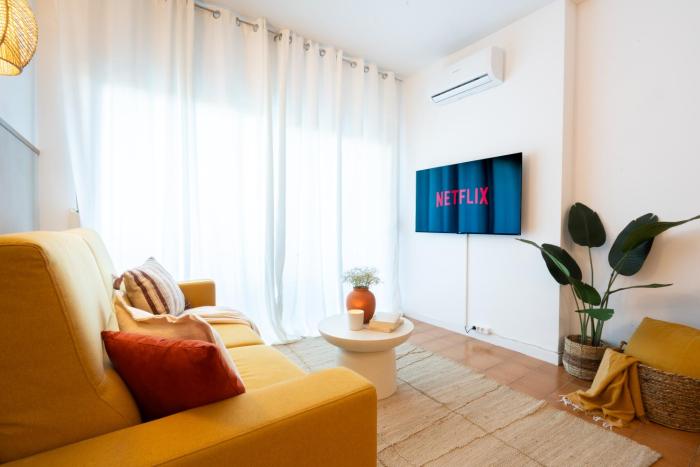 Quiet apartment near the sea with 2 terraces