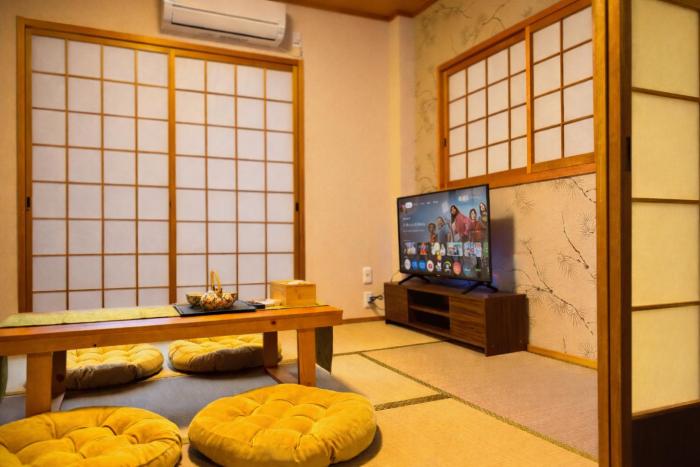 Sakura Stay Namba A - Direct to Airport - Sleeps 13