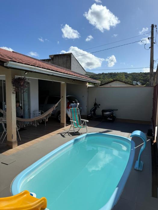 Casa com piscina Porto Belo