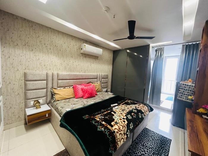 The Escape of Paradise VI