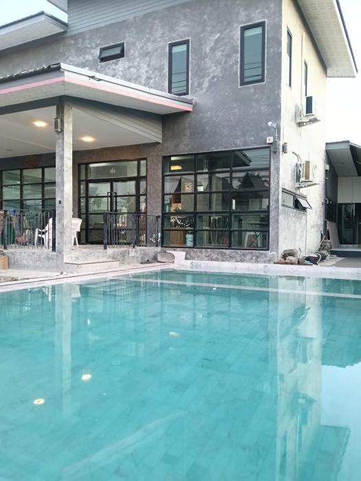 Loft Life Pool villa