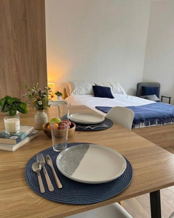 Rare Find Brand New & Fully Equipped Studio