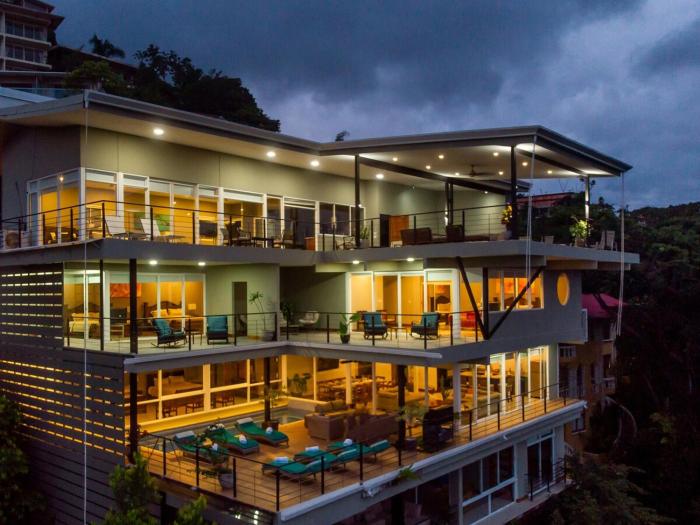Luxury Ocean View Villa, perfect for MULTI-FAMILY vacations, WEDDINGS and RETREATS