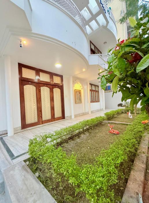 Shaam e Banaras Villas and retreat