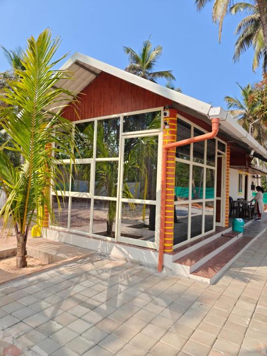 His Grace BEACH AVENUE, Malpe Beach