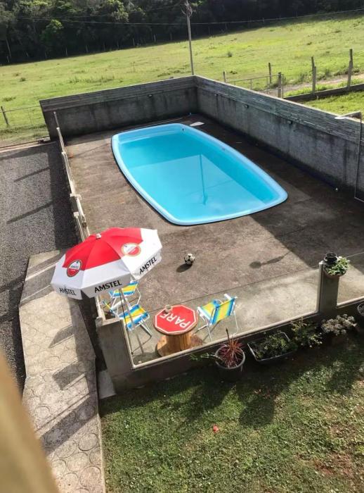 Chalé com piscina, 10 minutos do mar