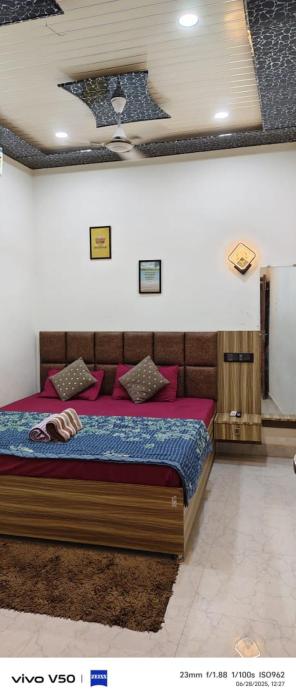 Varanasi Holiday Stay