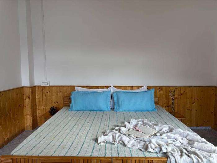 Thirthen riverside retreate bastatiat Rubal Home Stay