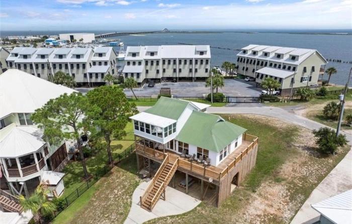 Sittin on the Dock of The Bay