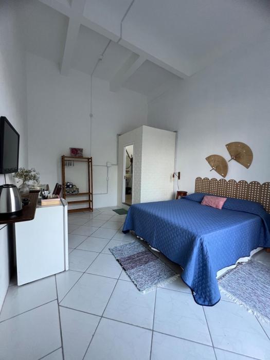 Studio novo com wi-fi e ar na praia dos ingleses