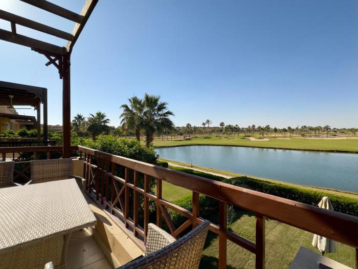 3BR Modern Chalet Overlooking the Lagoon Ein Bay Resort