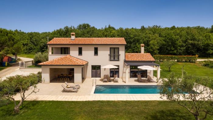Beautiful Villa Frida with pool in Vizinada