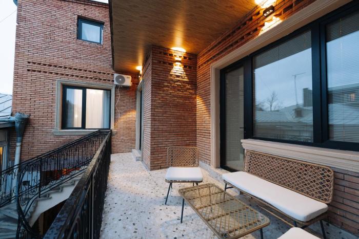 Sunshine Apartments
