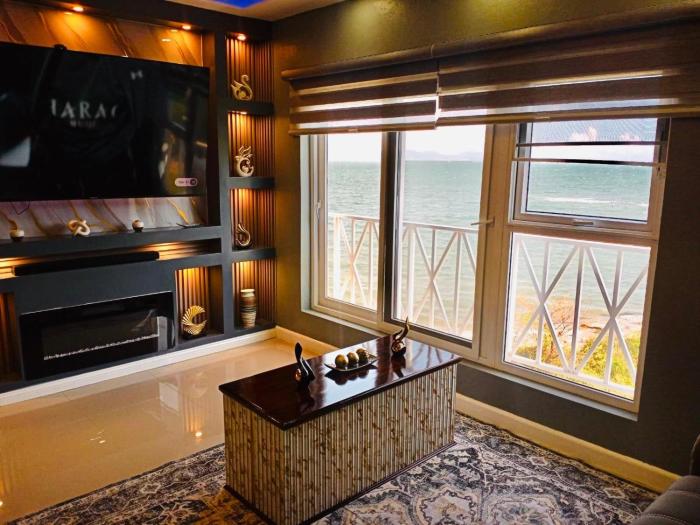 Melzway, Modern 2BR Beach Apartment, Relax and Unwind