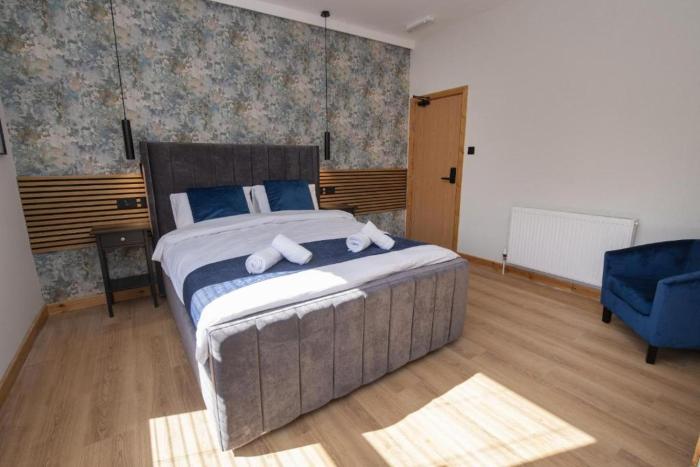 Double Room 18 Self Check-In Accommodation with access to shared kitchen