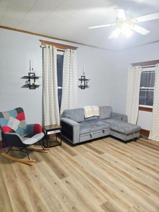 Lonetree Country Corner