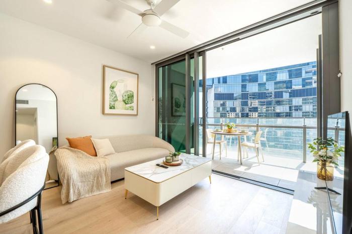 Queens Wharf City Charm w Balcony Views - LV 15 - Apartment