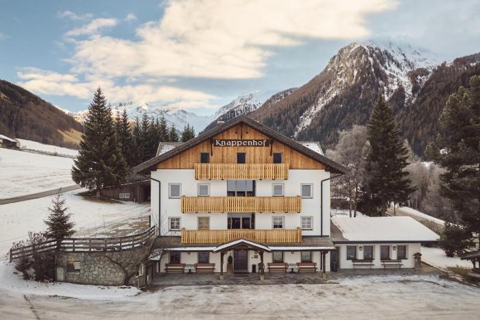 Apartments Knappenhof Pfitsch - with Swimming Pool