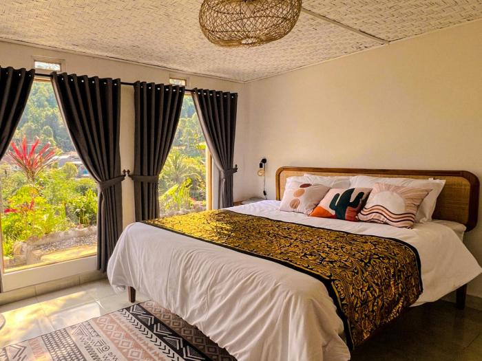 Little Munduk, full private villa