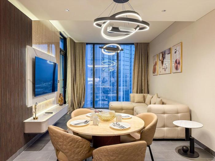 Stylish & Cozy Fully Furnished 2BR plus Maid Crest C