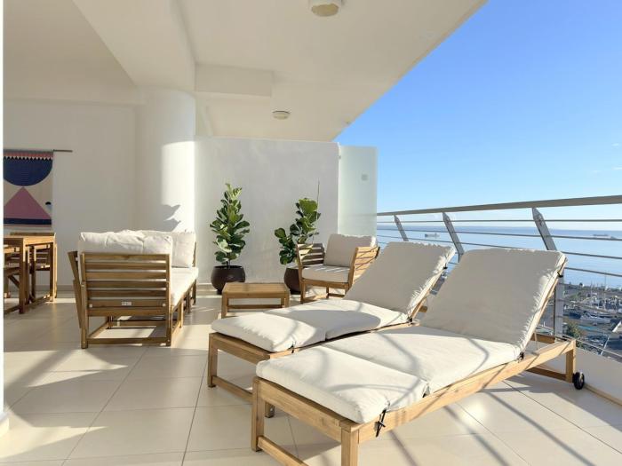 Breathtaking Sea and Marina View City Center 2 bdr