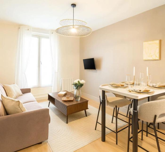 Central Paris - Premium family apartment near metro